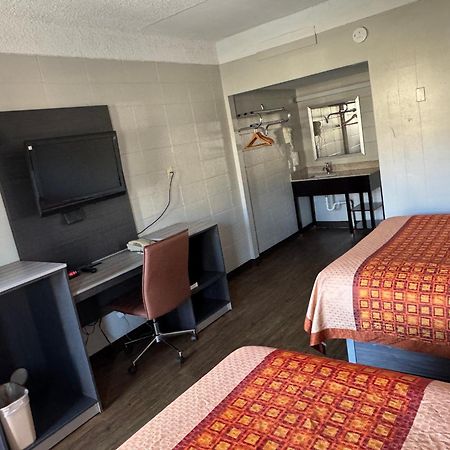 Budget Inn Carthage Εξωτερικό φωτογραφία